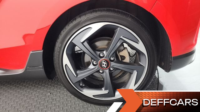 Hyundai VELOSTER 1.6 Turbo Sport Core купить на сайте DeffCars