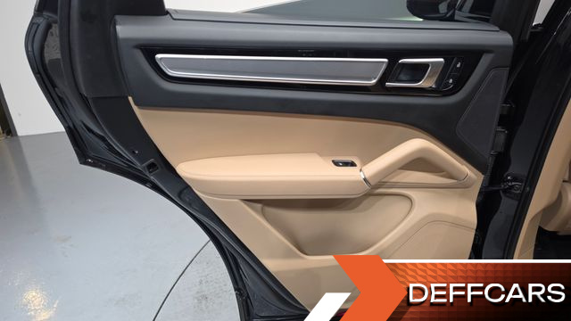 Porsche CAYENNE 3.0 PLATINUM EDITION купить на сайте DeffCars