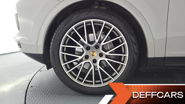 Porsche CAYENNE 3.0 PLATINUM EDITION купить на сайте DeffCars