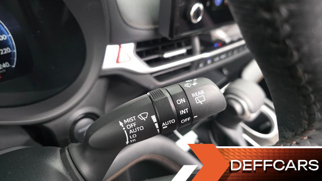 Toyota SIENNA 2.5 Hybrid AWD купить на сайте DeffCars
