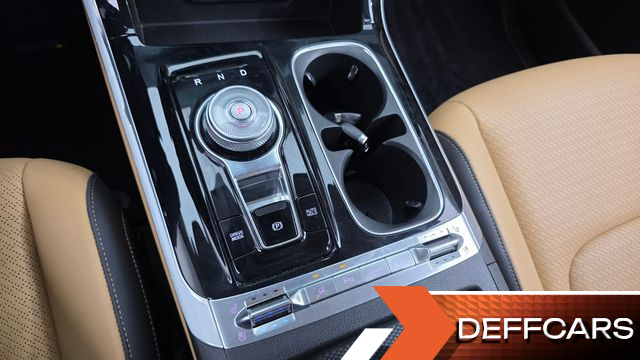 Kia CARNIVAL Gasoline 9-Seater Signature купить на сайте DeffCars