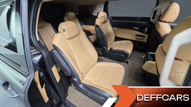 Kia CARNIVAL 9-Seater Signature купить на сайте DeffCars