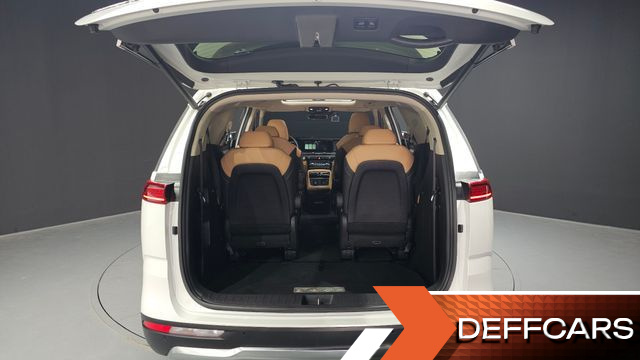 Kia CARNIVAL Gasoline 9-Seater Signature купить на сайте DeffCars