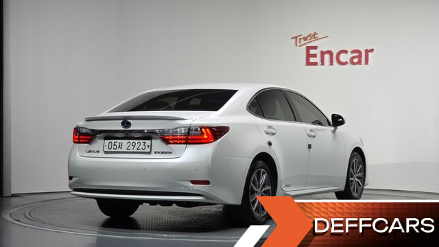 Lexus ES Supreme+ XV60 купить на сайте DeffCars
