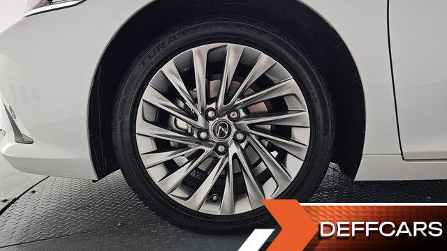 Lexus ES Luxury Plus купить на сайте DeffCars