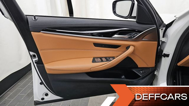 BMW 5-SERIES 520i Luxury купить на сайте DeffCars