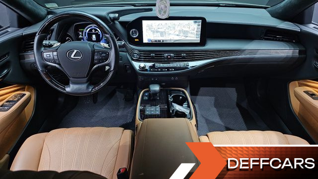 Lexus LS 3.5 Luxury AWD купить на сайте DeffCars