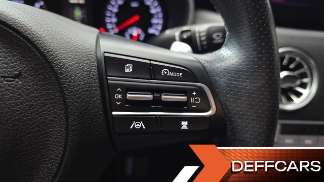 Kia STINGER 2.5 Platinum купить на сайте DeffCars