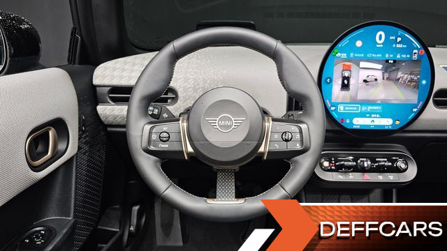 Mini COOPER CONVERTIBLE Favoured купить на сайте DeffCars