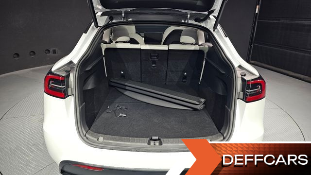 Tesla MODEL Y Long Range AWD купить на сайте DeffCars