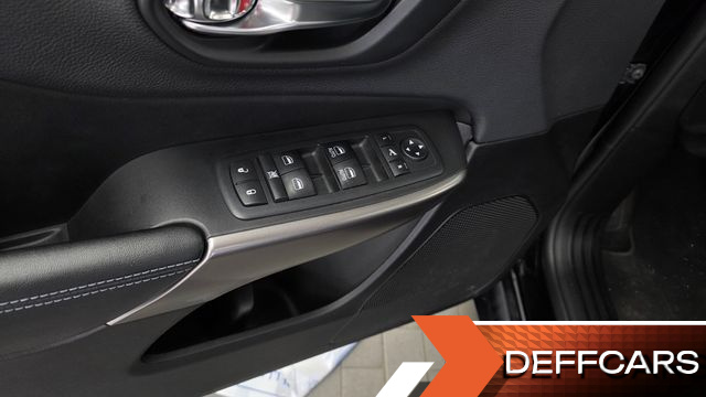 Jeep CHEROKEE 2.4 Longitude High AWD купить на сайте DeffCars