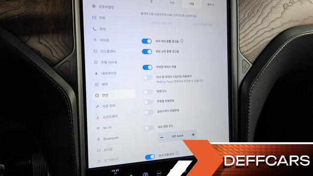 Tesla MODEL X Long Range купить на сайте DeffCars