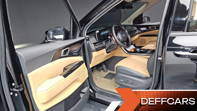 Kia CARNIVAL Gasoline 7-Seater Signature купить на сайте DeffCars