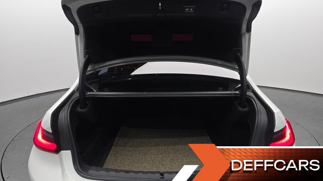 BMW 3-SERIES 320i Luxury купить на сайте DeffCars