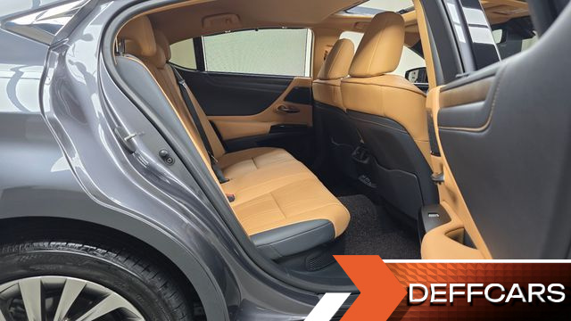 Lexus ES Executive купить на сайте DeffCars