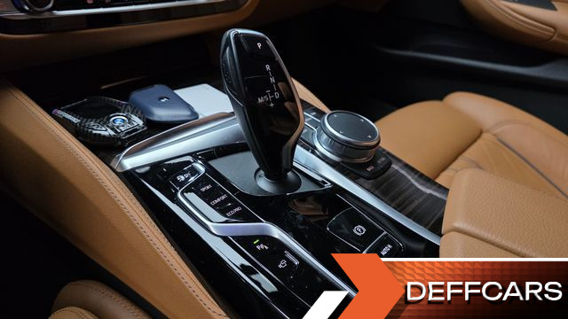 BMW 5-SERIES 520i M Sport купить на сайте DeffCars