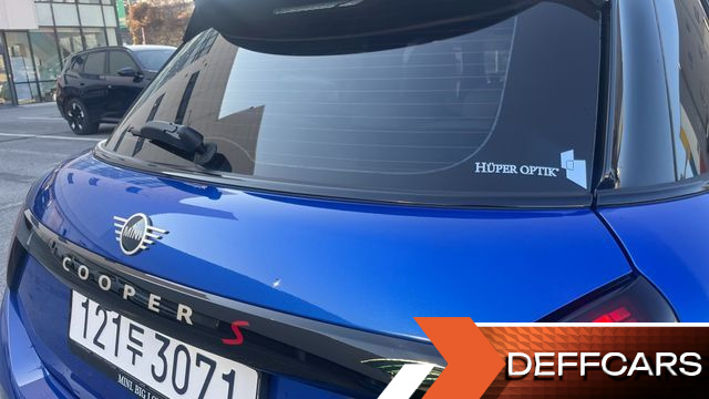 Mini COOPER 5 Door Favoured купить на сайте DeffCars