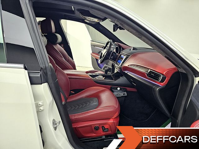 Maserati LEVANTE 3.0 Diesel AWD GranLusso купить на сайте DeffCars