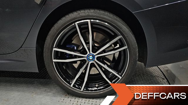 BMW 3-SERIES 330e M Sport купить на сайте DeffCars