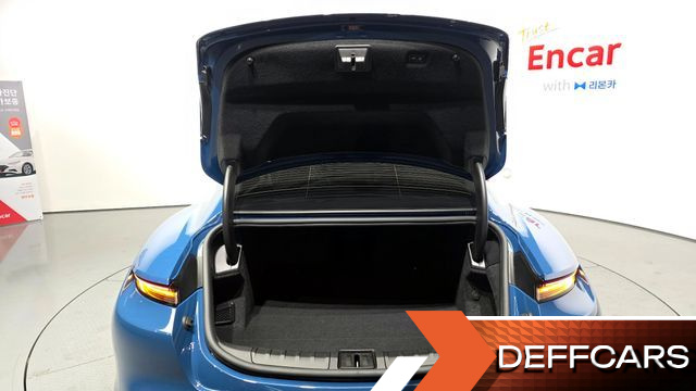 Porsche TAYCAN Base купить на сайте DeffCars