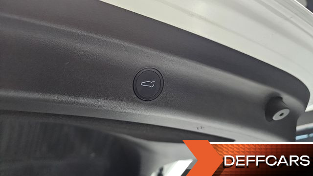 Tesla MODEL Y Long Range AWD купить на сайте DeffCars