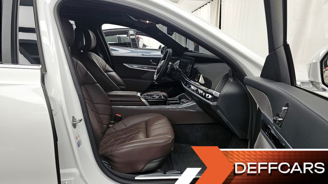 BMW 7-SERIES 740i sDrive M Sport купить на сайте DeffCars