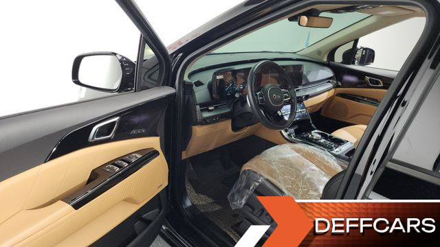 Kia CARNIVAL Gasoline 9-Seater Signature купить на сайте DeffCars