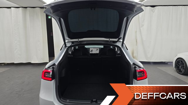 Tesla MODEL Y Long Range AWD купить на сайте DeffCars
