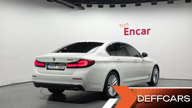 BMW 5-SERIES 520i Luxury купить на сайте DeffCars