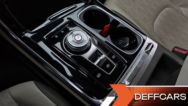 Kia CARNIVAL 9-Seater Noblesse купить на сайте DeffCars