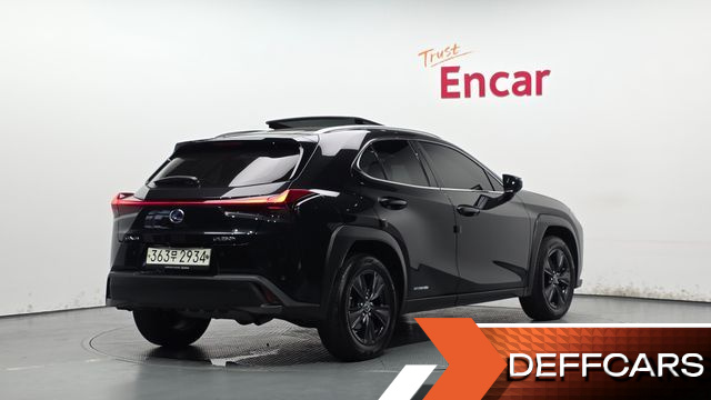 Lexus UX 2.0 2WD купить на сайте DeffCars