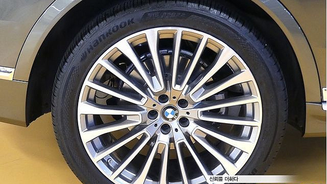 BMW X7 xDrive 40i Design Pure Excellence 6-Seater купить на сайте DeffCars