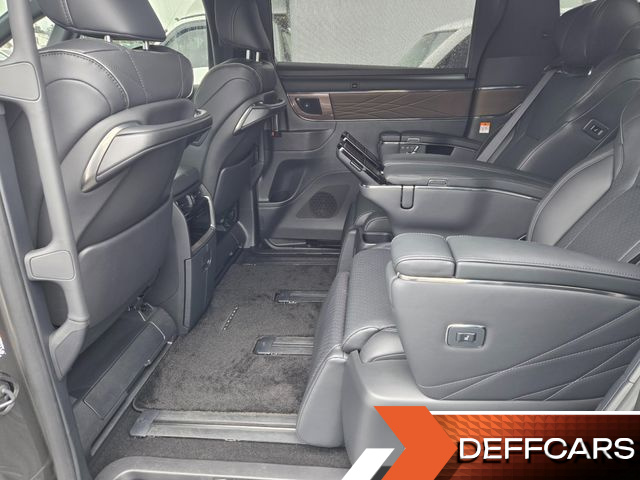 Toyota ALPHARD 2.5 HEV Executive AWD купить на сайте DeffCars