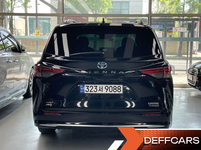 Toyota SIENNA 2.5 Hybrid AWD купить на сайте DeffCars