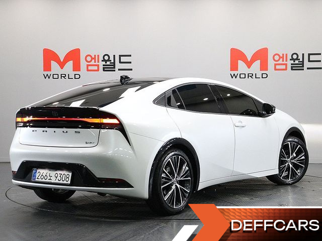 Toyota PRIUS 2.0 XLE купить на сайте DeffCars