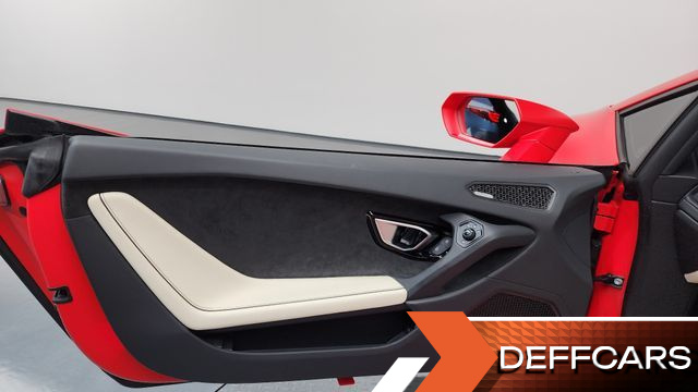 Lamborghini HURACAN LP640-4 EVO Spyder купить на сайте DeffCars