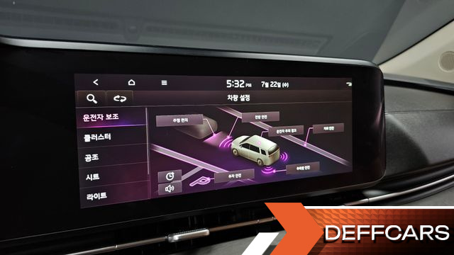 Kia CARNIVAL Gasoline 9-Seater Signature купить на сайте DeffCars