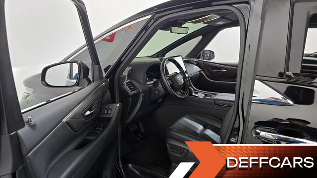Toyota ALPHARD 2.5 HEV Executive AWD купить на сайте DeffCars