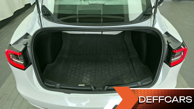 Tesla MODEL 3 Standard Range Plue RWD купить на сайте DeffCars