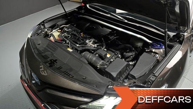 Toyota CAMRY 2.5 XLE Hybrid купить на сайте DeffCars