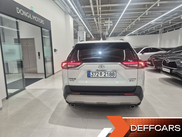Toyota RAV4 2,5 4WD Hybrid LTD купить на сайте DeffCars