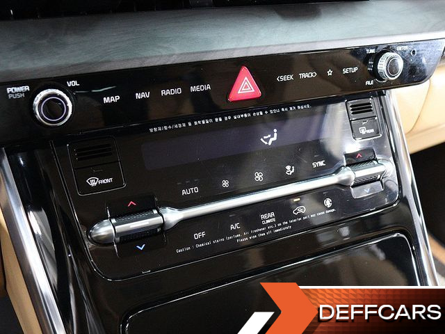 Kia CARNIVAL Diesel 9-Seater Signature купить на сайте DeffCars