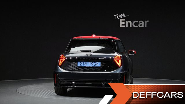 Mini COOPER JCW купить на сайте DeffCars