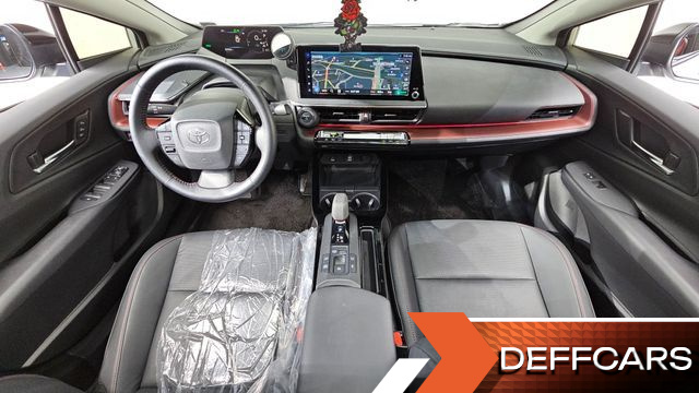 Toyota PRIUS 2.0 PHEV XSE купить на сайте DeffCars