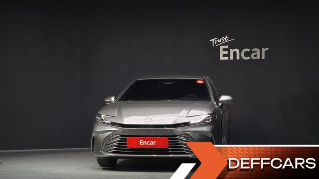 Toyota CAMRY 2.5 XLE Hybrid купить на сайте DeffCars