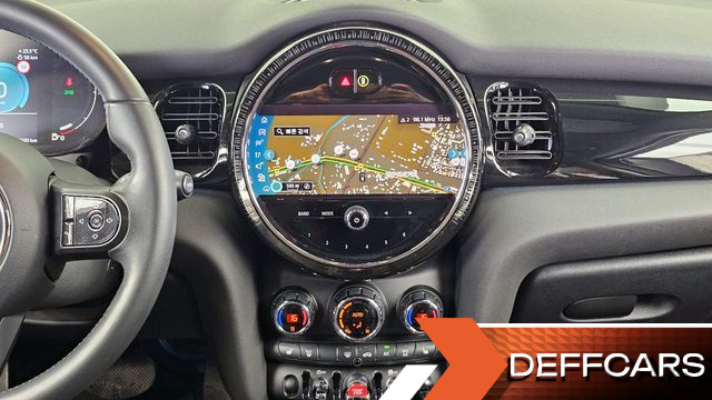 Mini COOPER 5-Door Classic Plus 3rd купить на сайте DeffCars