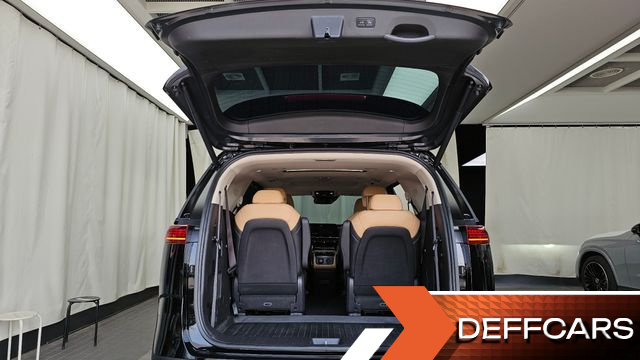 Kia CARNIVAL Gasoline 9-Seater Signature купить на сайте DeffCars