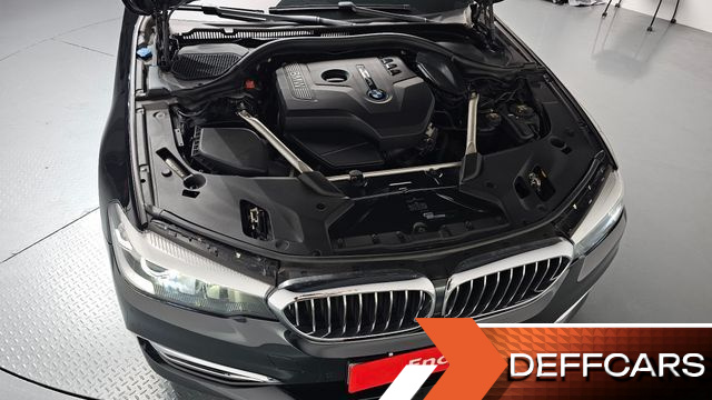 BMW 5-SERIES 520i Luxury купить на сайте DeffCars
