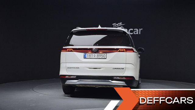 Kia CARNIVAL Gasoline 7-Seater Signature купить на сайте DeffCars