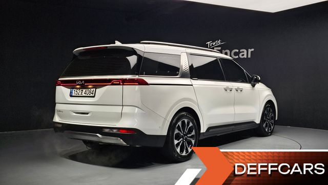 Kia CARNIVAL Gasoline 9-Seater Signature купить на сайте DeffCars